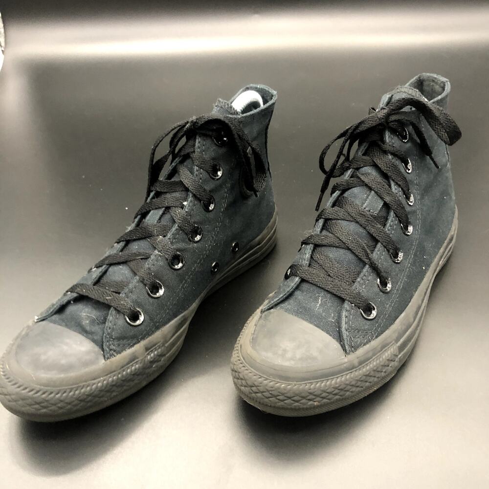 Converse Black Canvas High-Top Chuck Taylor Sneakers, Women's Size 6/EUR 36.5